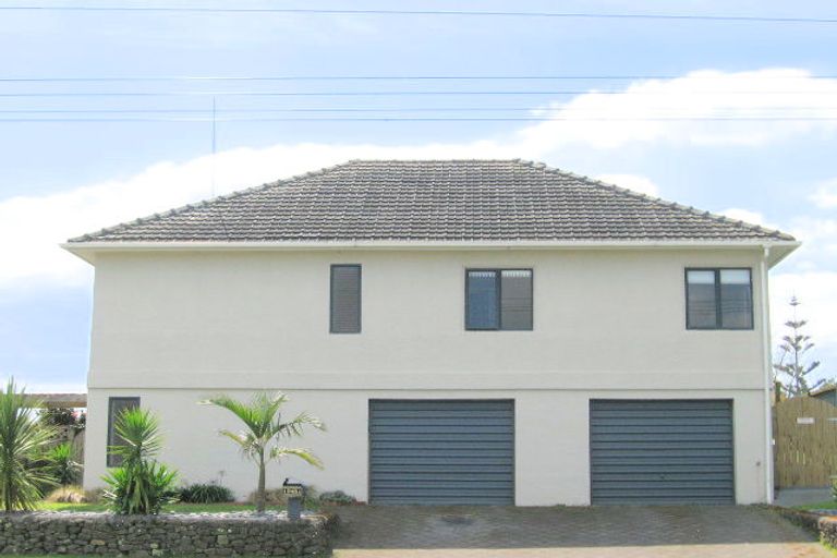 Photo of property in 1045a Papamoa Beach Road, Papamoa Beach, Papamoa, 3118
