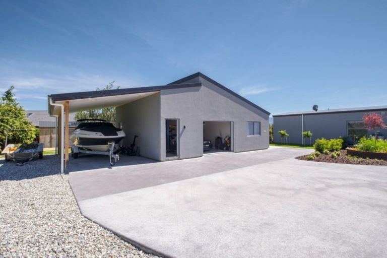 Photo of property in 17 Mountain View Drive, Wanaka, 9382