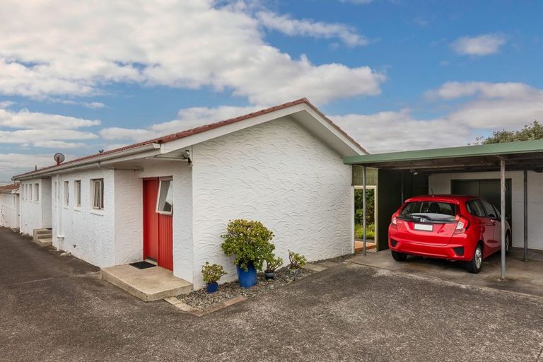 Photo of property in 4/138 Hutchinson Avenue, New Lynn, Auckland, 0600
