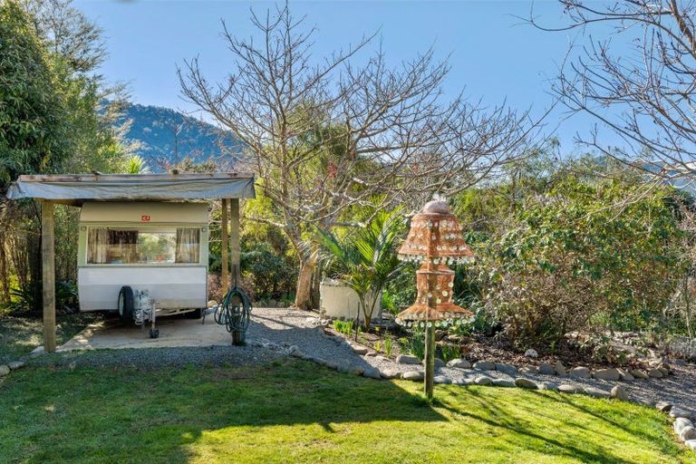 Photo of property in 826 Queen Charlotte Drive, Havelock, Picton, 7281
