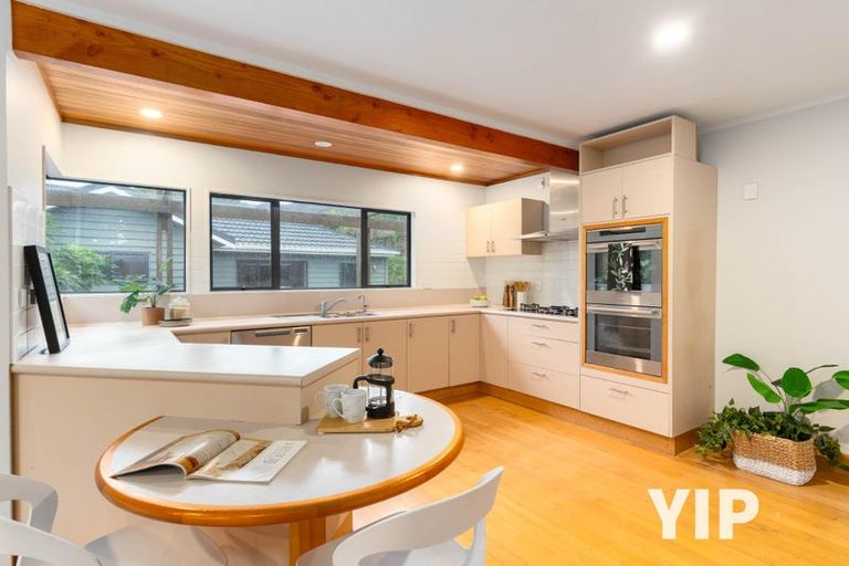 Photo of property in 10 Longmont Terrace, Churton Park, Wellington, 6037