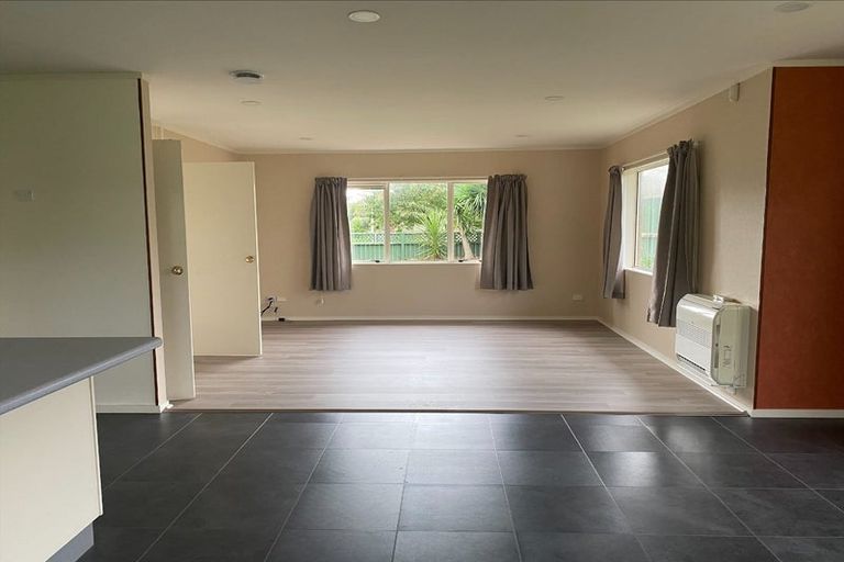 Photo of property in 46 Langdale Avenue, Paraparaumu, 5032