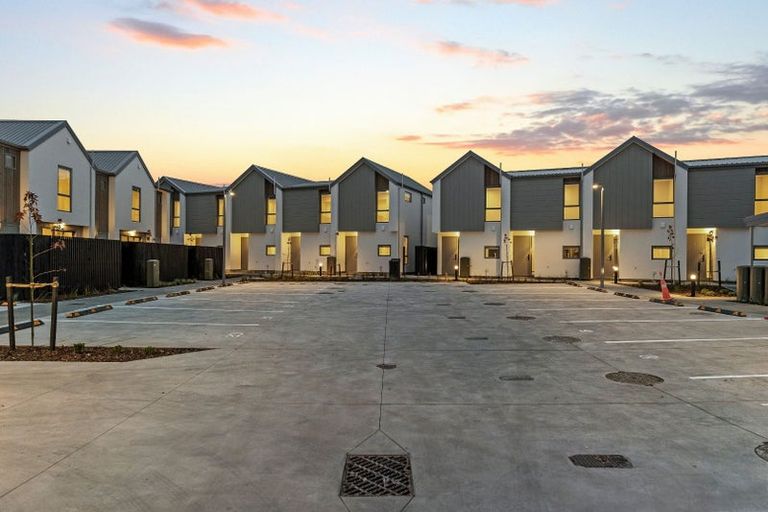 Photo of property in 61 Bampton Street, Shirley, Christchurch, 8061