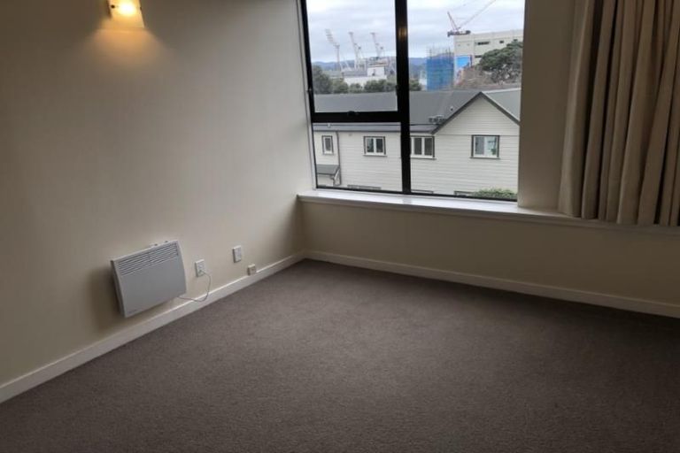 Photo of property in Hobson Court Flats, 28/70u Hobson Street, Thorndon, Wellington, 6011