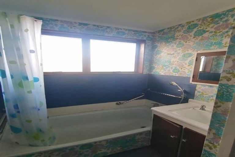 Photo of property in 41 Ranui Avenue, Ranui, Auckland, 0612