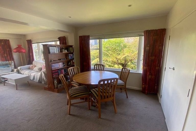 Photo of property in 11 Randwick Road, Northland, Wellington, 6012