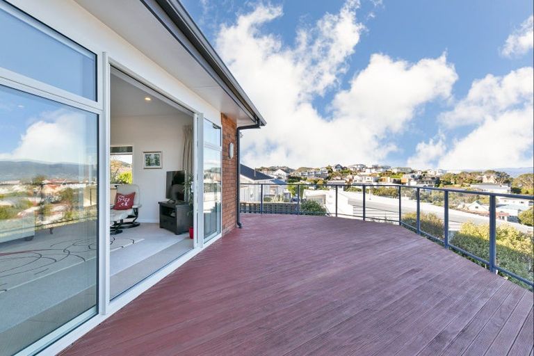 Photo of property in 18 Mandalay Terrace, Khandallah, Wellington, 6035