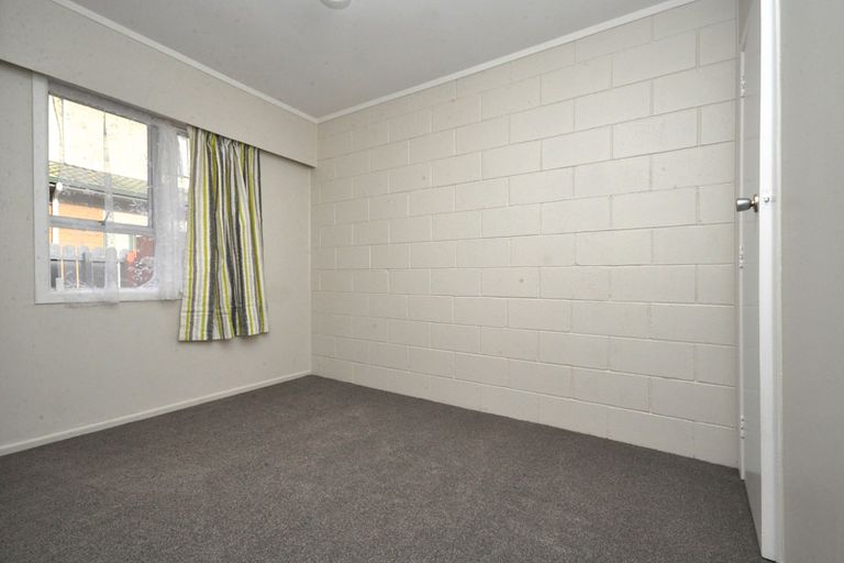 Photo of property in 2/24 Robertson Road, Favona, Auckland, 2024