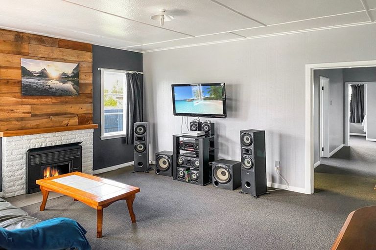 Photo of property in 5 Henderson Street, Dannevirke, 4930