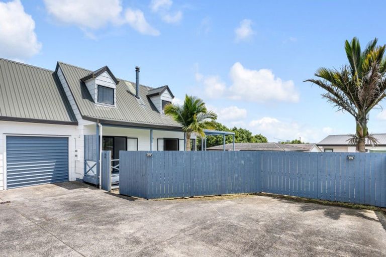 Photo of property in 2/21 Leven Lane, Totara Heights, Auckland, 2105