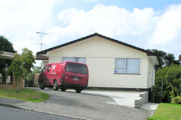 Photo of property in 94 Gallony Avenue, Massey, Auckland, 0614