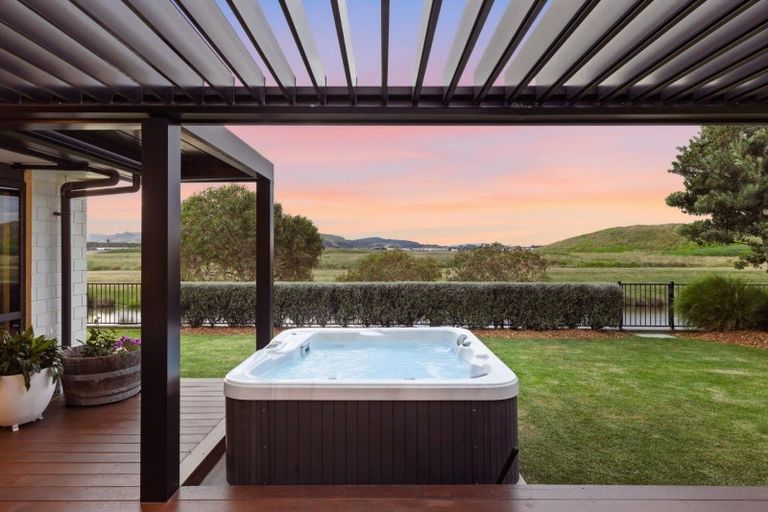 Photo of property in 7 Senecio Way, Papamoa Beach, Papamoa, 3118
