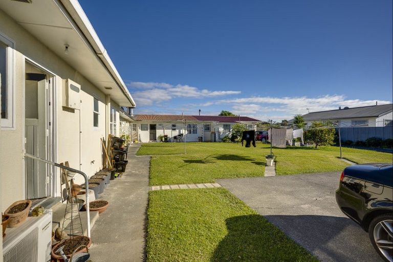 Photo of property in 5/82 Meeanee Road, Taradale, Napier, 4112