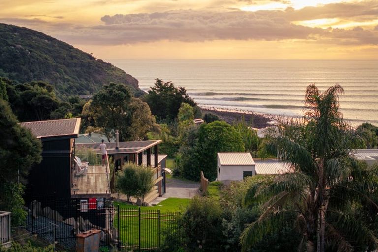 Photo of property in 14 Whaanga Road, Raglan, 3297