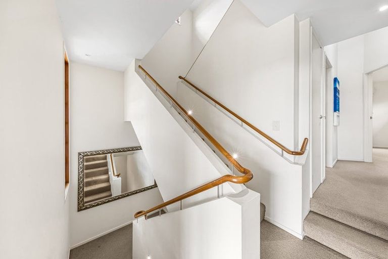 Photo of property in 9 St Clair Place, Browns Bay, Auckland, 0630
