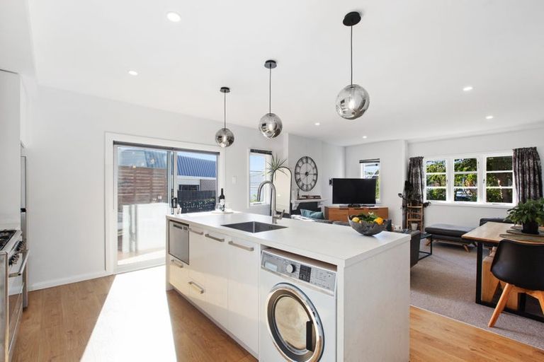 Photo of property in 44 Hardy Street, Waterloo, Lower Hutt, 5011
