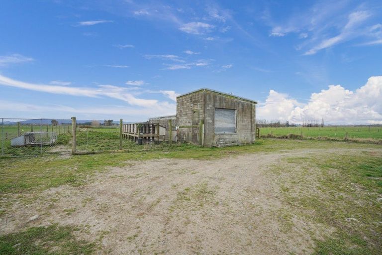 Photo of property in 565 Otautau Wreys Bush Road, Waikoura, Otautau, 9689
