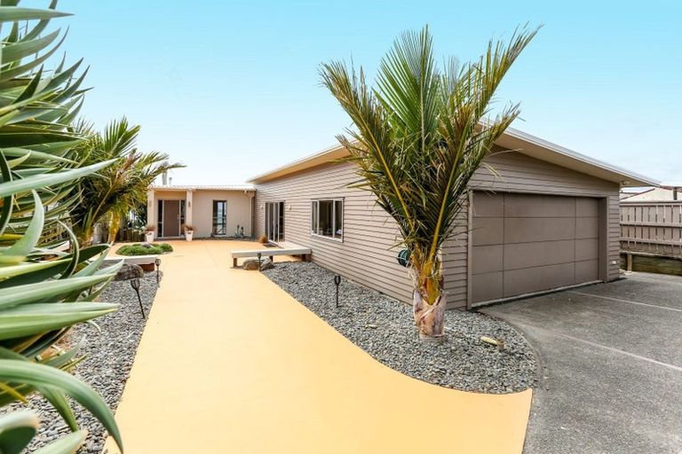 Photo of property in 23 Motukari Place, Onaero, Waitara, 4383
