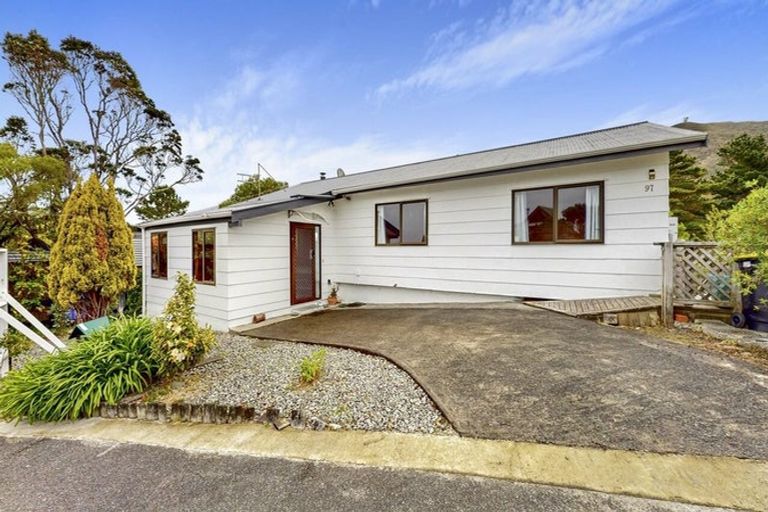 Photo of property in 97 Thurleigh Grove, Karori, Wellington, 6012