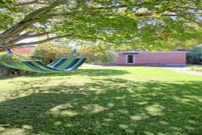 Photo of property in 24 Hinau Street, Woburn, Lower Hutt, 5010