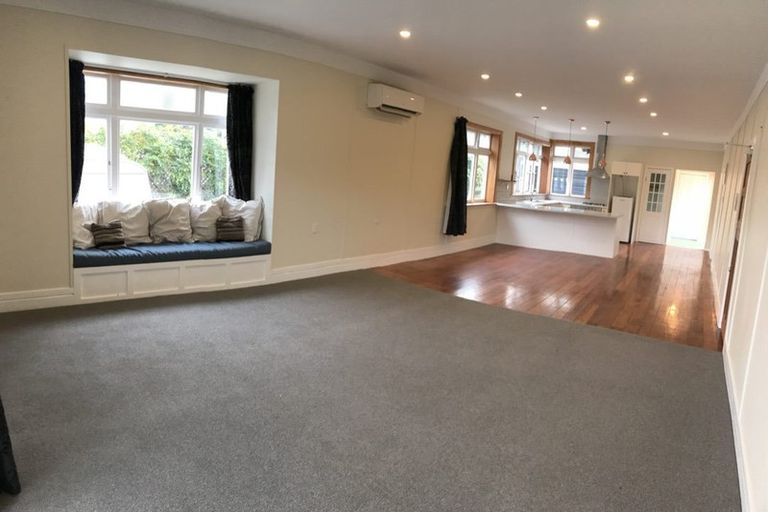 Photo of property in 19 Knowles Street, Terrace End, Palmerston North, 4410