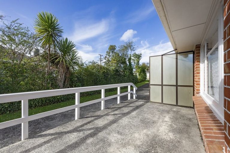 Photo of property in 31 Fairdene Avenue, Henderson, Auckland, 0610