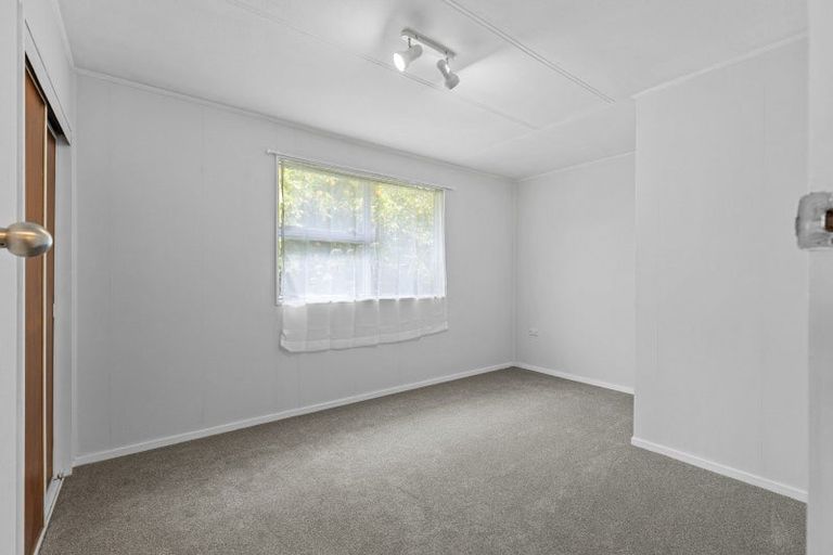 Photo of property in 40 Somerset Crescent, Highbury, Palmerston North, 4412