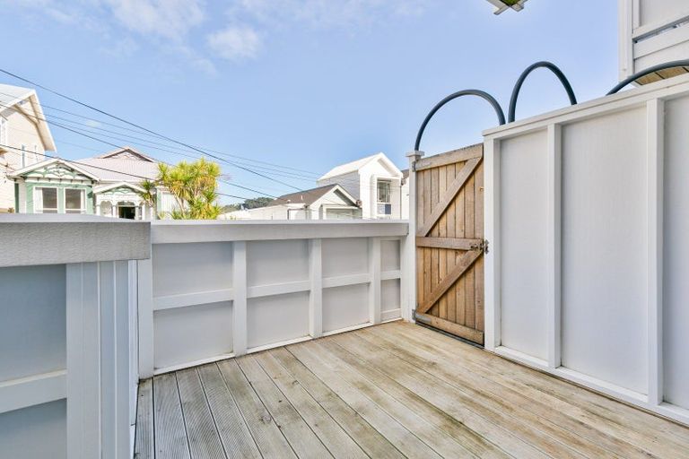 Photo of property in Pirie Street Townhouses, 4/35 Pirie Street, Mount Victoria, Wellington, 6011
