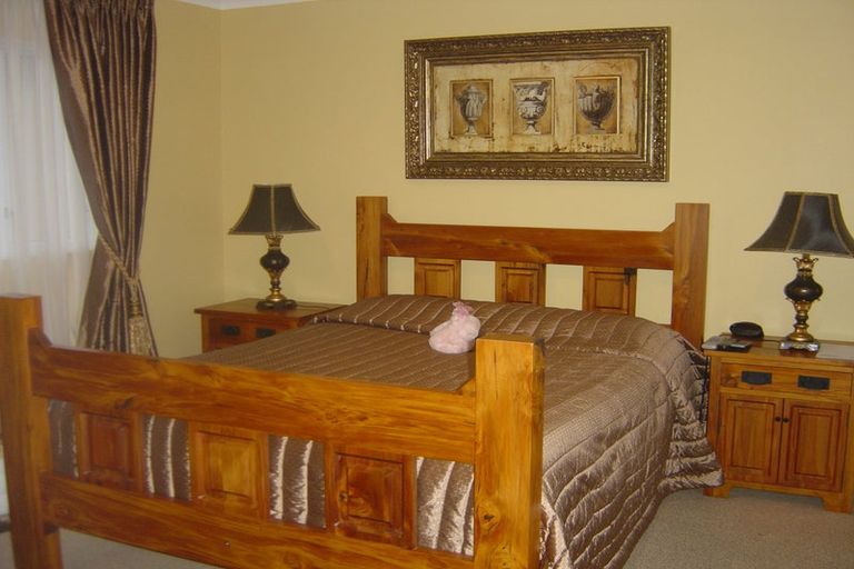 Photo of property in 9 The Topdeck, Whitby, Porirua, 5024