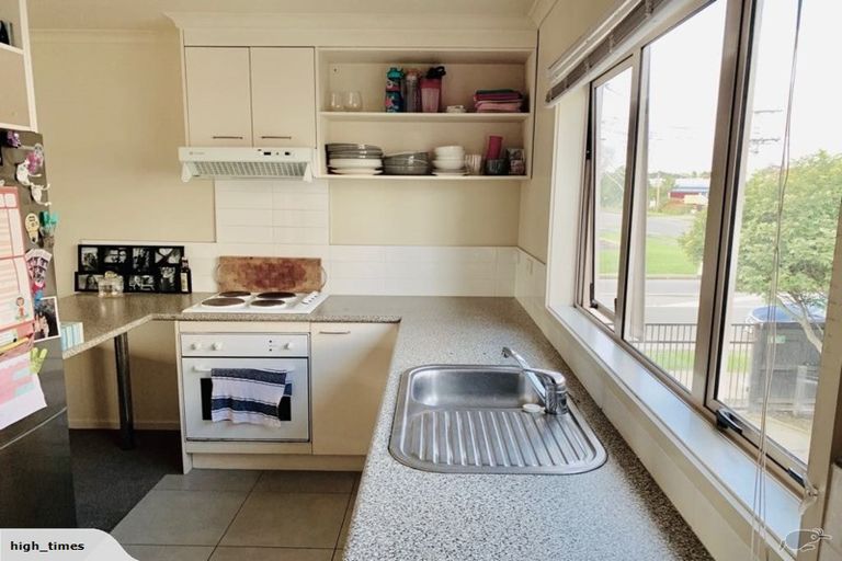 Photo of property in 2/49 Henderson Valley, Henderson, Auckland, 0612