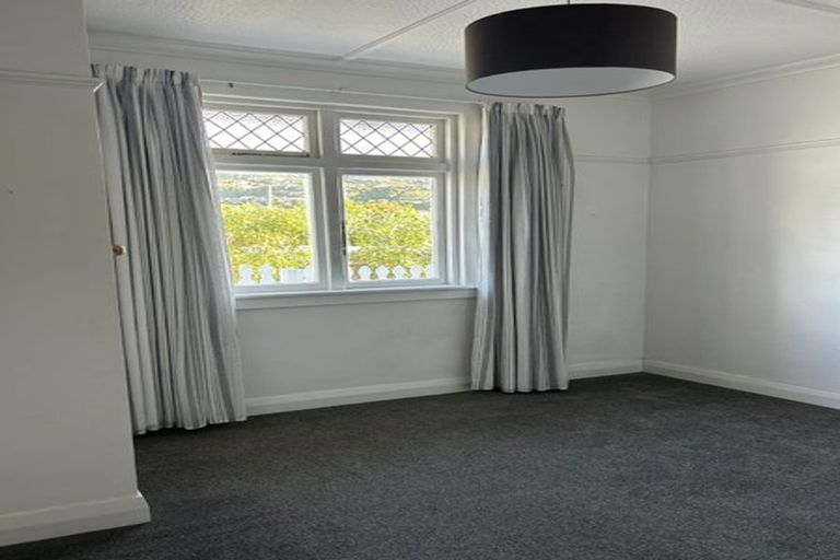 Photo of property in 28 Chamberlain Road, Karori, Wellington, 6012