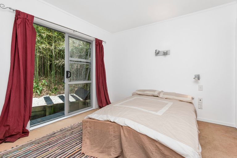 Photo of property in 22b Norman Road, Titirangi, Auckland, 0604