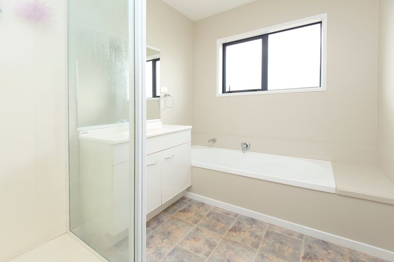 Photo of property in 18 Mably Court, Stanmore Bay, Whangaparaoa, 0932