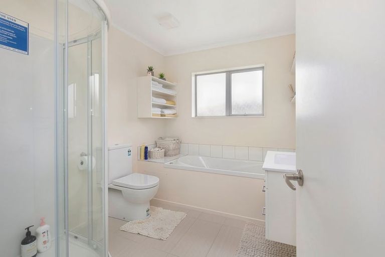 Photo of property in 14 Montego Place, Grenada Village, Wellington, 6037