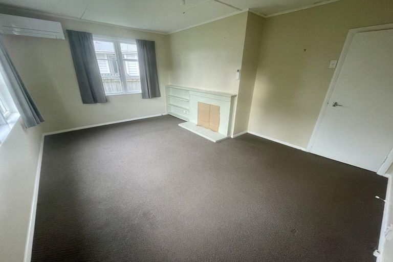 Photo of property in 21 Hunter Street, Taita, Lower Hutt, 5011