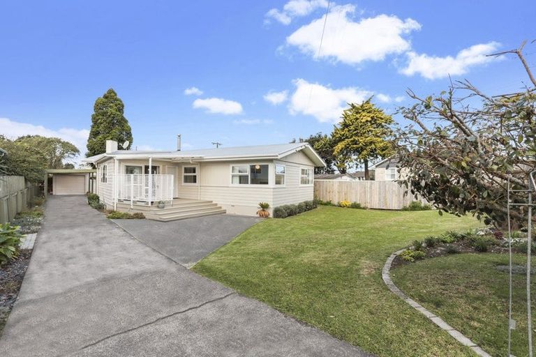 Photo of property in 89 Gloria Avenue, Te Atatu Peninsula, Auckland, 0610