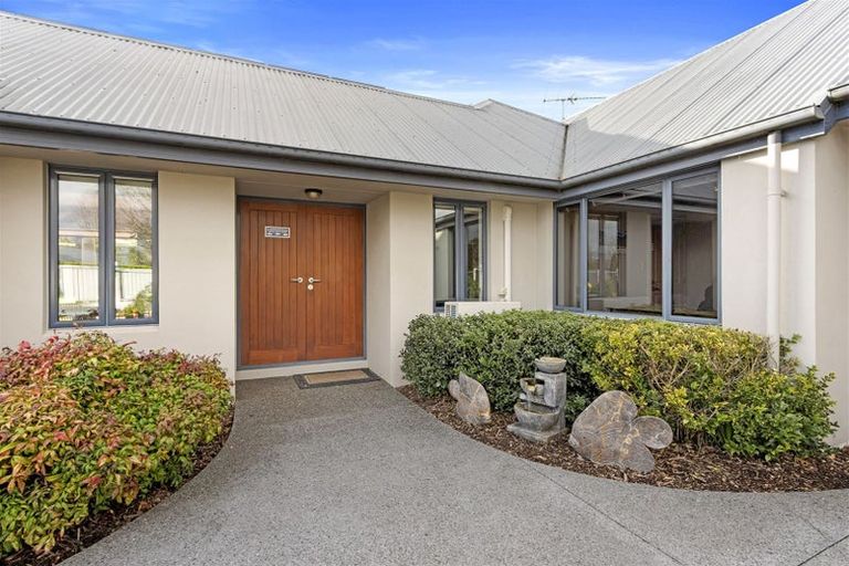 Photo of property in 4 Westall Lane, Avonhead, Christchurch, 8042