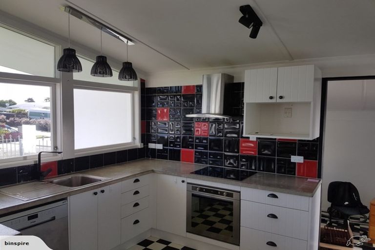 Photo of property in 65 Freyberg Avenue, Tamatea, Napier, 4112