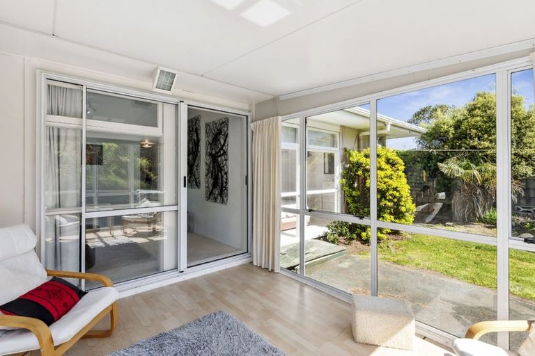 Photo of property in 35 Gray Avenue, Paraparaumu Beach, Paraparaumu, 5032