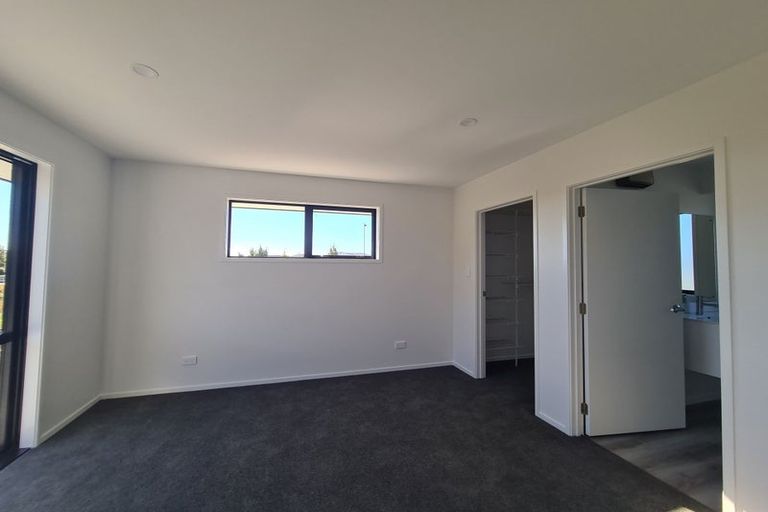 Photo of property in 5 Andesite Drive, Rolleston, 7614