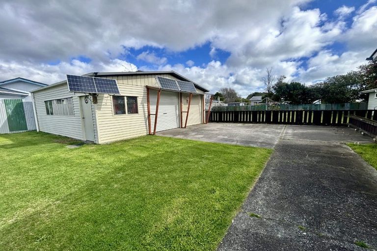 Photo of property in 18 Arawhata Road, Paraparaumu, 5032