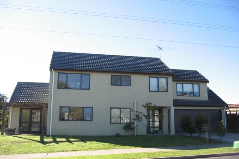 Photo of property in 2 Whitbourne Heights, Manurewa, Auckland, 2105