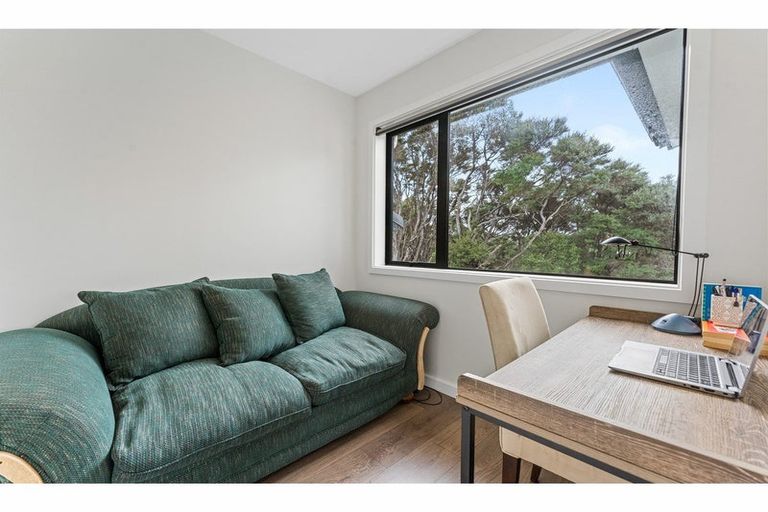 Photo of property in 5 Libertia Lane, Orewa, 0931