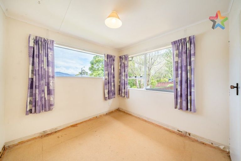 Photo of property in 6 Kendal Grove, Wainuiomata, Lower Hutt, 5014