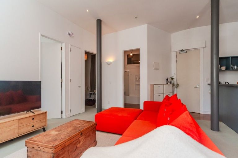 Photo of property in Columbia Apartments, 32u5 Cuba Street, Te Aro, Wellington, 6011