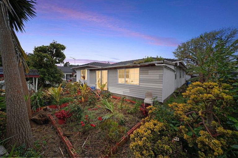 Photo of property in 5 Mikasa Place, Mangere, Auckland, 2022