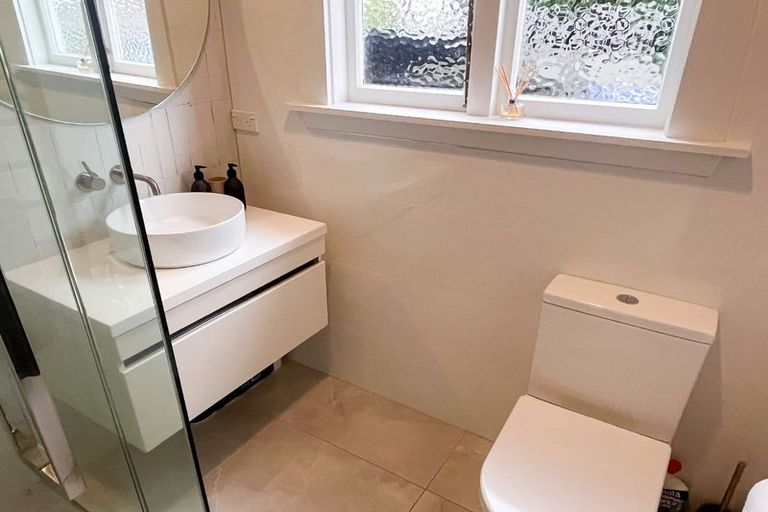 Photo of property in 155 Weston Road, St Albans, Christchurch, 8052