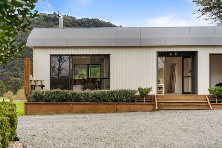 Photo of property in 316 Mountain Road, Maungaturoto, 0587