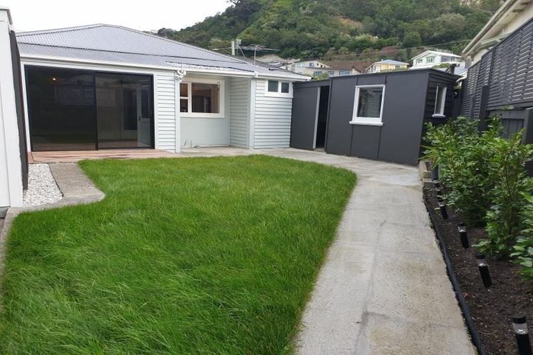 Photo of property in 40 Rua Street, Lyall Bay, Wellington, 6022