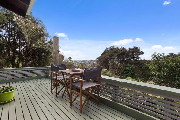 Photo of property in 7 Selwyn Avenue, Glen Eden, Auckland, 0602